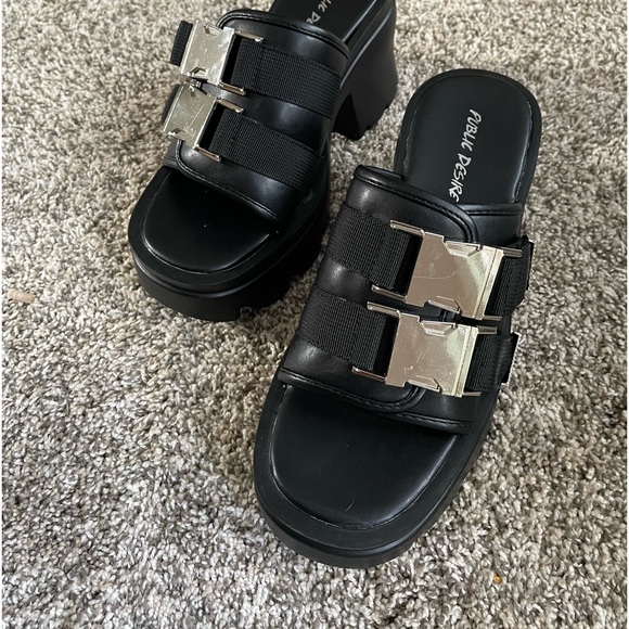 Public Desire Women’s Chunky Heeled slides with buckles nwot size 38/7.5 - Picture 2 of 7